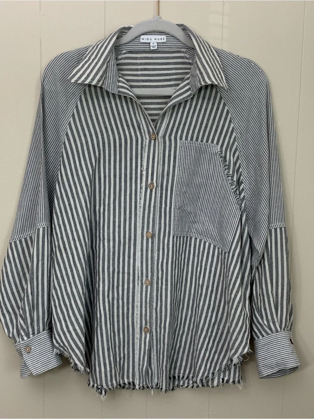 MIOU MUSE Women's Gray & White Striped Button-Down Shirt